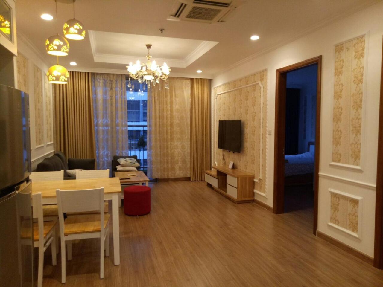 Luna's Splendid Hanoi